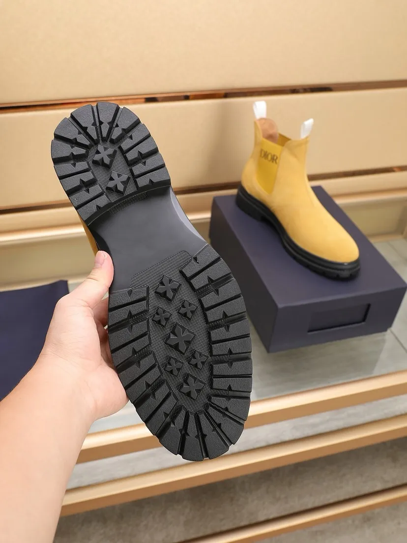 Men's men's shoes 💰P500💰[Dior] Dior ✨ is online at the same time 👏 This casual sneaker is a new product in the series and continues Di*r's classic style. The upper is made of original first-layer cowhide, paired with a textured outsole, and the brand's iconic details are on the side openings to enhance the style. Fashionable and versatile. Create a casual look. Size: 38-44 (45 customized)